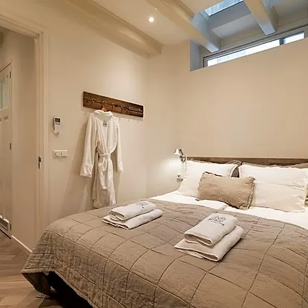 Leidse Square 5 Star Luxury Apartment *