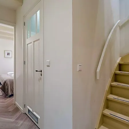 Leidse Square 5 Star Luxury Apartment