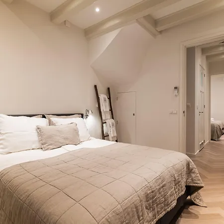 Leidse Square 5 Star Luxury