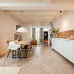 Leidse Square 5 Star Luxury アパート