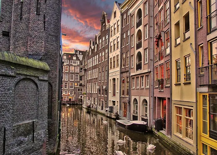 Апартаменты Leidse Square 5 Star Luxury *